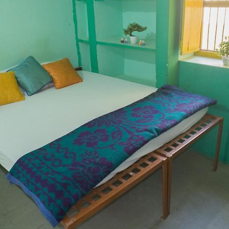 A Pousada 12 Monks Backpackers Community Pushkar Exterior foto