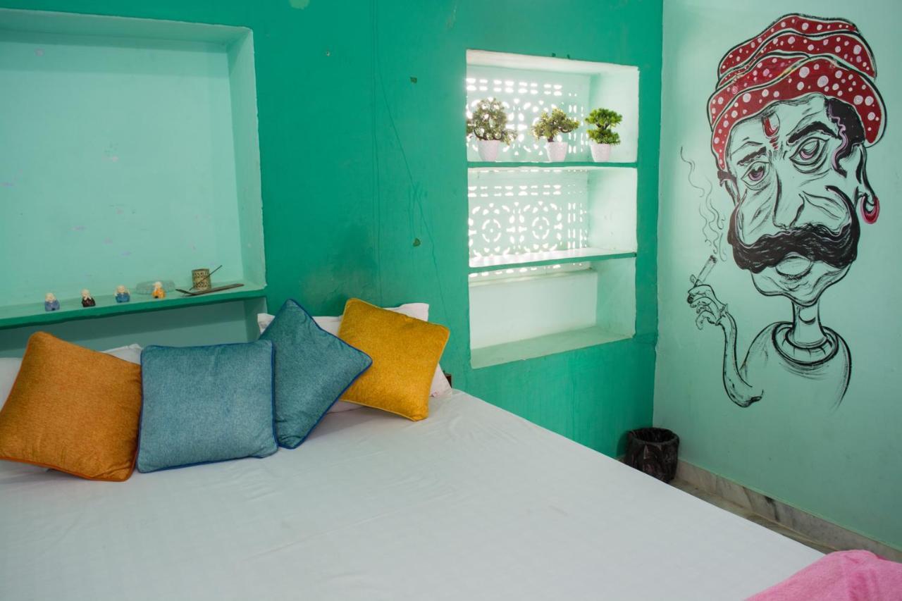 A Pousada 12 Monks Backpackers Community Pushkar Exterior foto