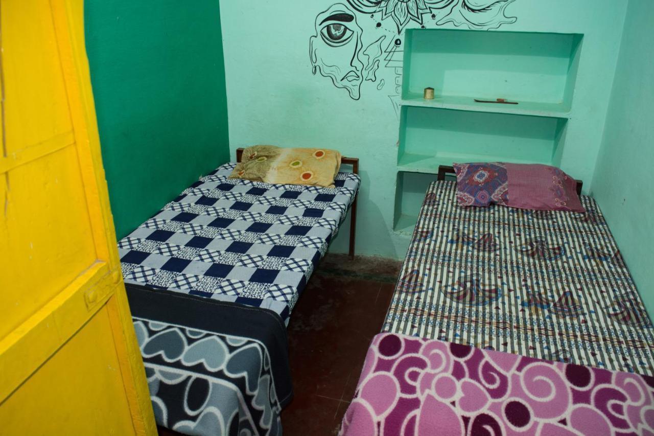 A Pousada 12 Monks Backpackers Community Pushkar Exterior foto