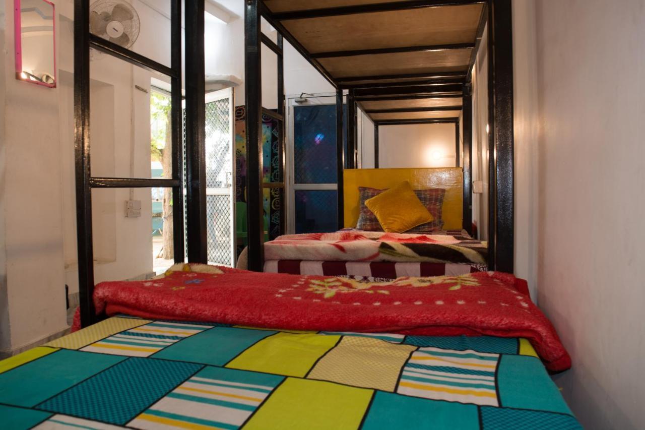 A Pousada 12 Monks Backpackers Community Pushkar Exterior foto