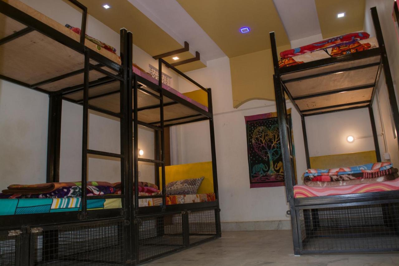 A Pousada 12 Monks Backpackers Community Pushkar Exterior foto