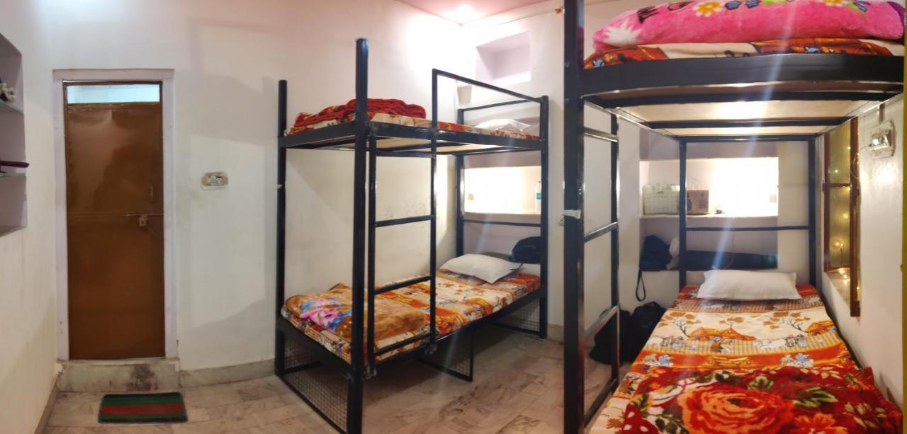 A Pousada 12 Monks Backpackers Community Pushkar Exterior foto