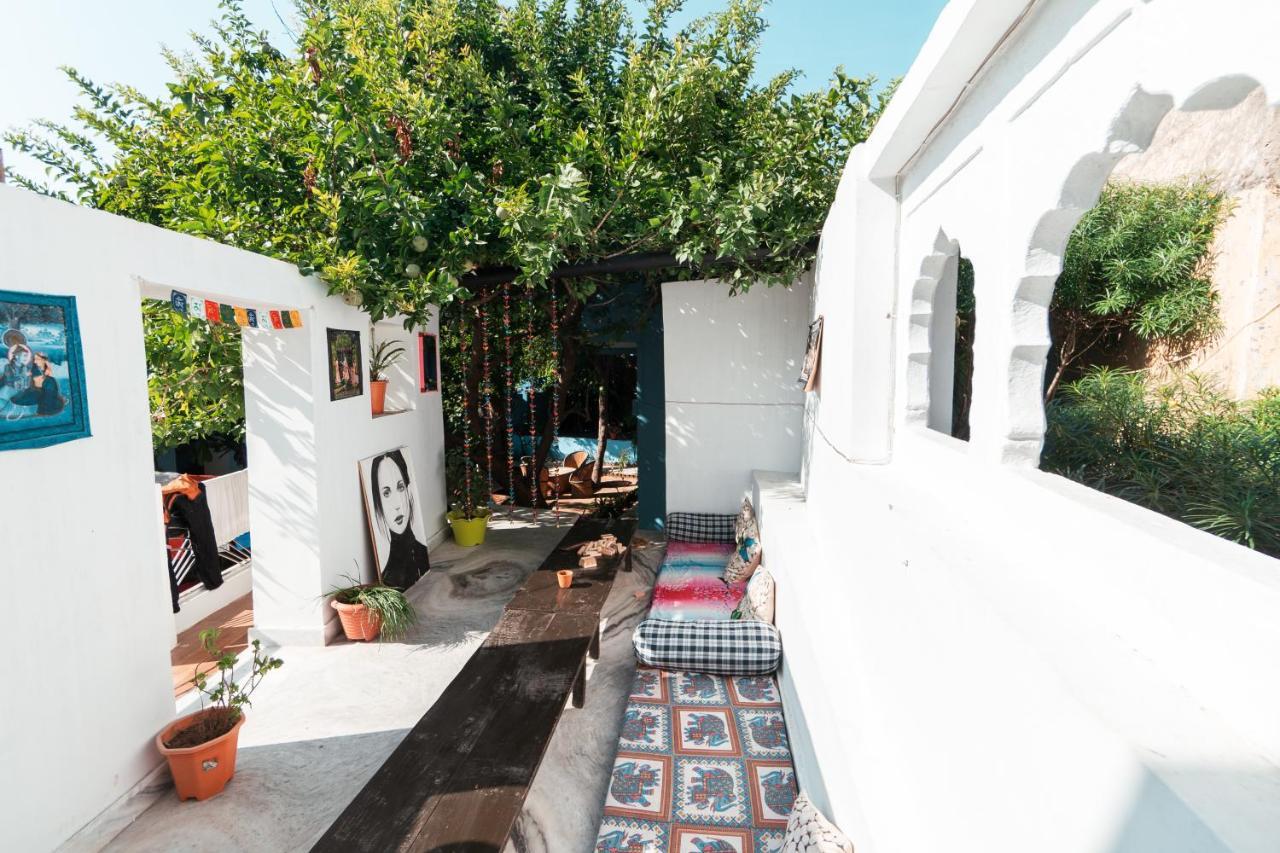 A Pousada 12 Monks Backpackers Community Pushkar Exterior foto